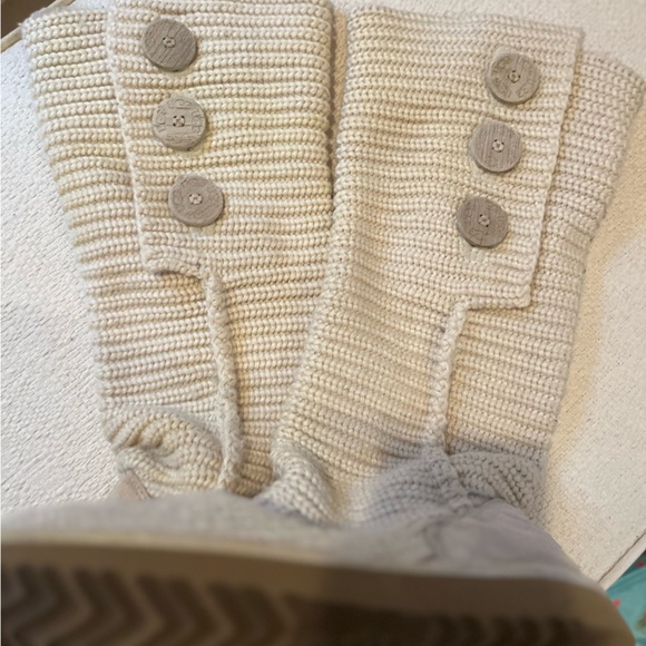 Ugg sweater boots ❄️ 🔥 - Picture 6 of 7